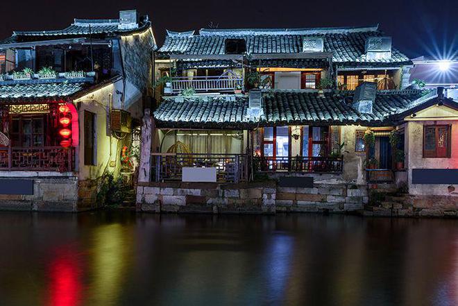 如何做景区文旅夜游亮化才能吸引更多的游客?(图1)
