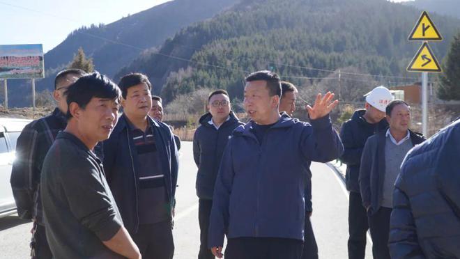 马诚明检查指导大峪沟景区景点改造kaiyun网站提升工作和民宿建设情况(图1)