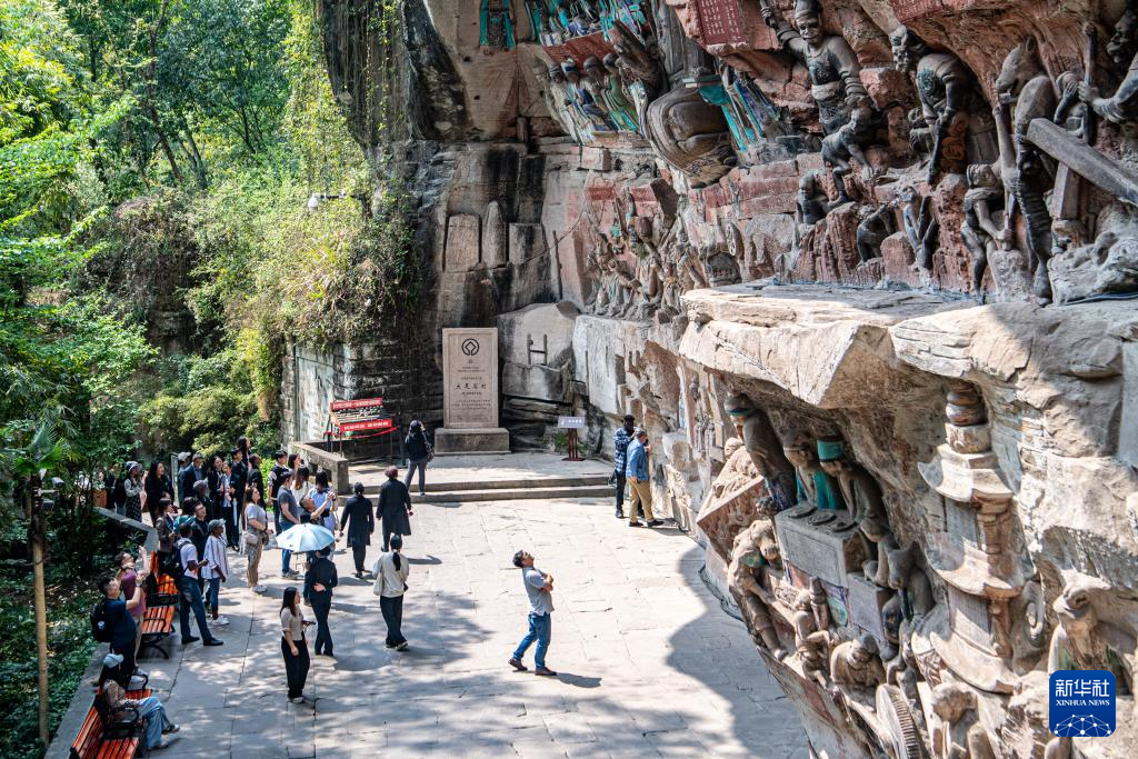 kaiyun开云网站 Kaiyun开云世界文化遗产大足石刻景区旅游人气旺(图4)