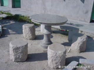 石桌椅在度假村与酒店景观中的应用(多图欣赏)(图1)